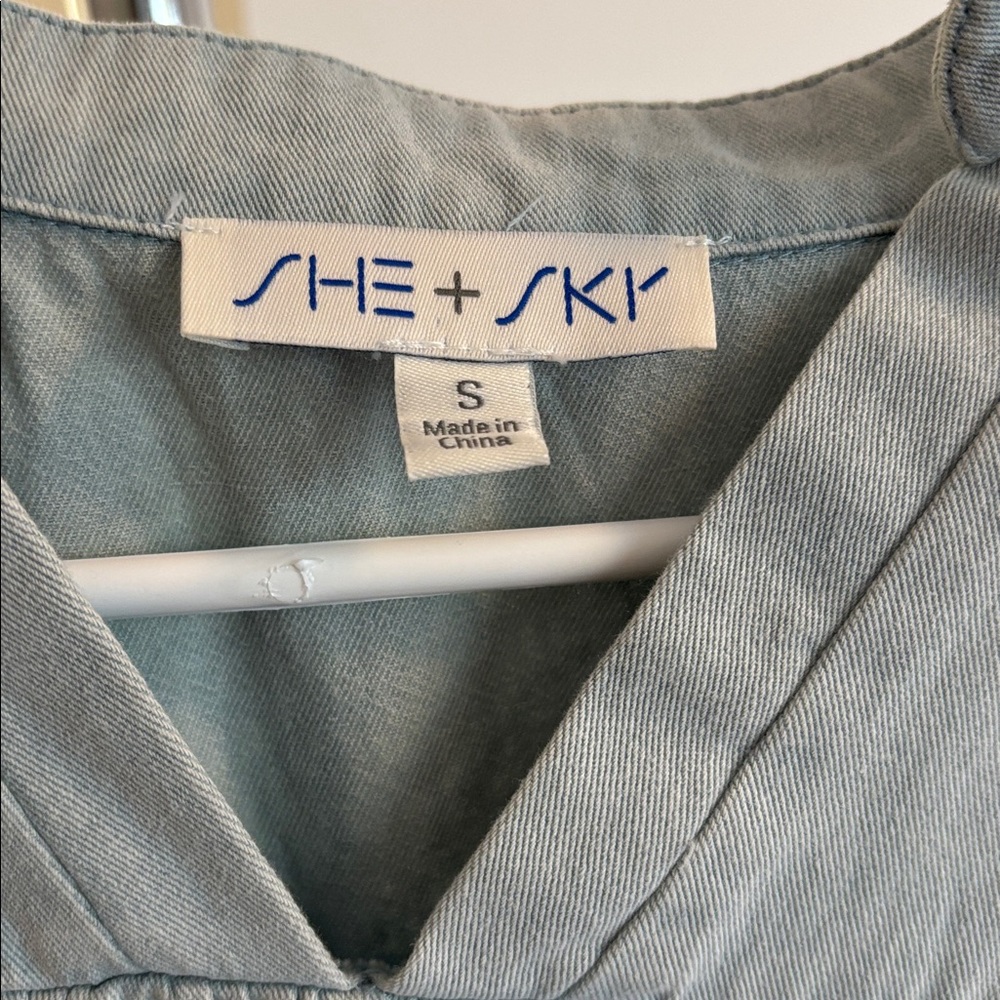 She + Sky  V-Neck Top - Picture 3 of 6